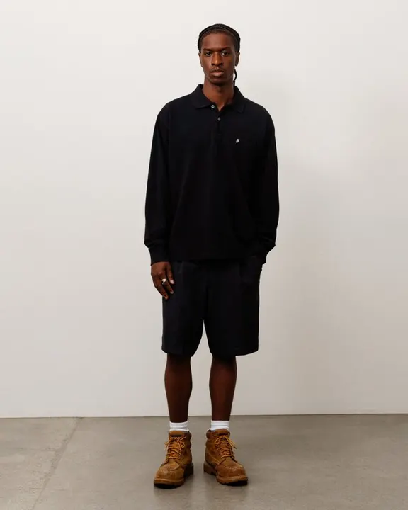 Model wearing apparel